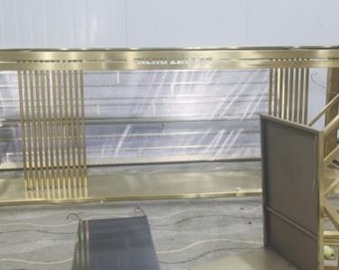 <strong>大型長方形鈦金不銹鋼桌子</strong>